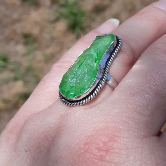 *Sale* New Rough Green Crystal Quartz 925 Silver Ring. - Picture 4 of 9
